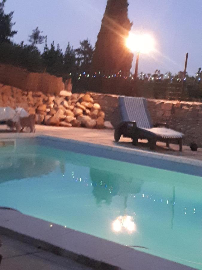 La Médéenne Alairac Esterno foto