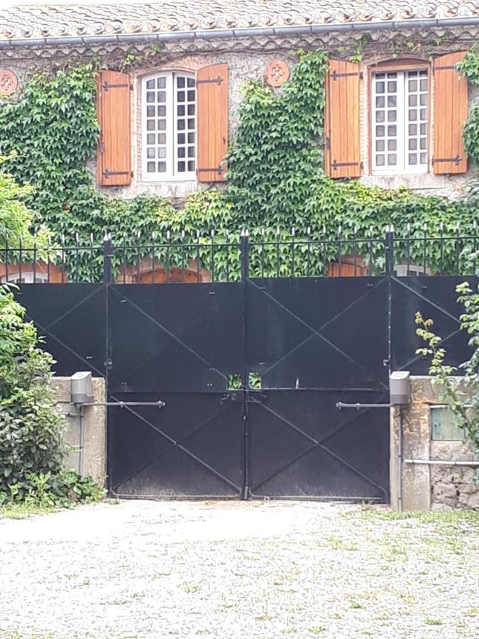 La Médéenne Alairac Esterno foto